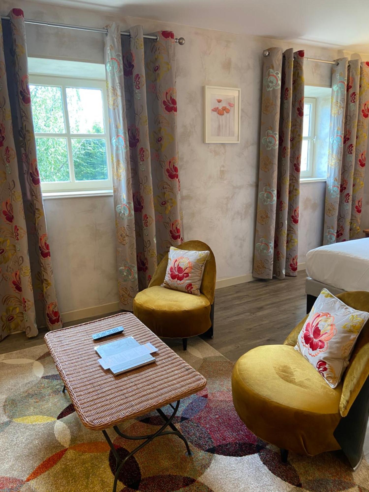 Demeures Et Chateaux L'Abbaye Caladoise - Anciennement Hostellerie Ferme Du Poulet Villefranche-sur-Saône Camera foto